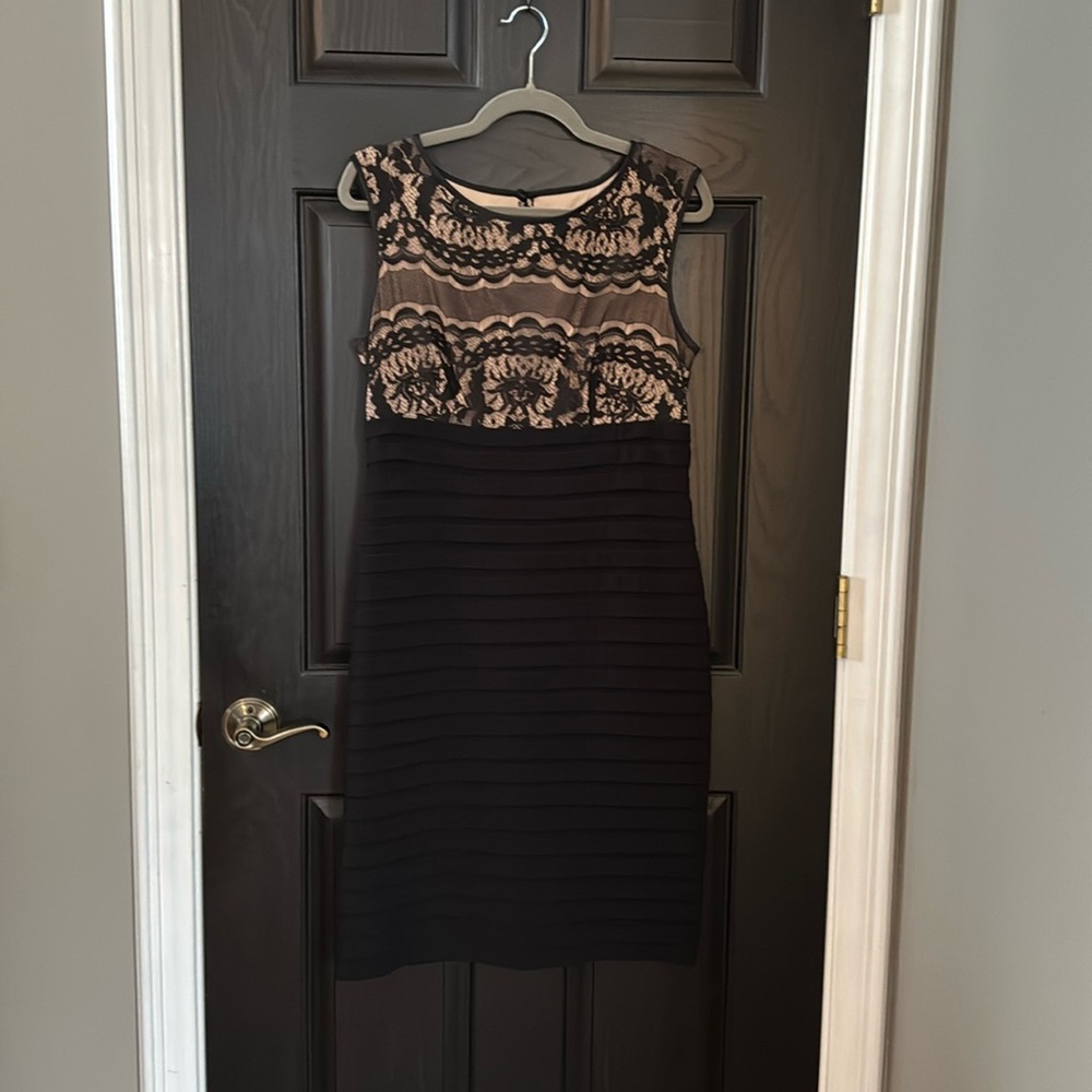 Adrianna Papell Black Nude Lace Body Con Cocktail Dress Size 14